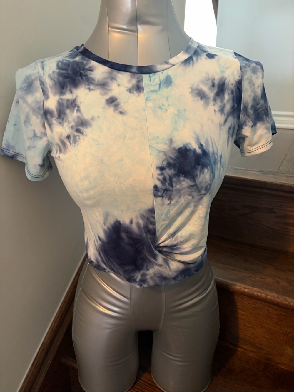 Cozy Casual Blue & White Tie-Dye Twist Front Crop Top